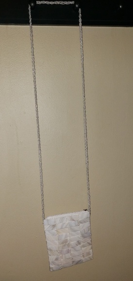 Handmade mother of pearl shoulder Mod by Design - Picture 3 of 7